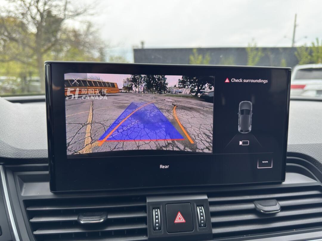 2021 Audi Q5 view 10