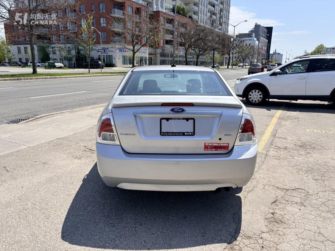 2009 Ford Fusion view 6
