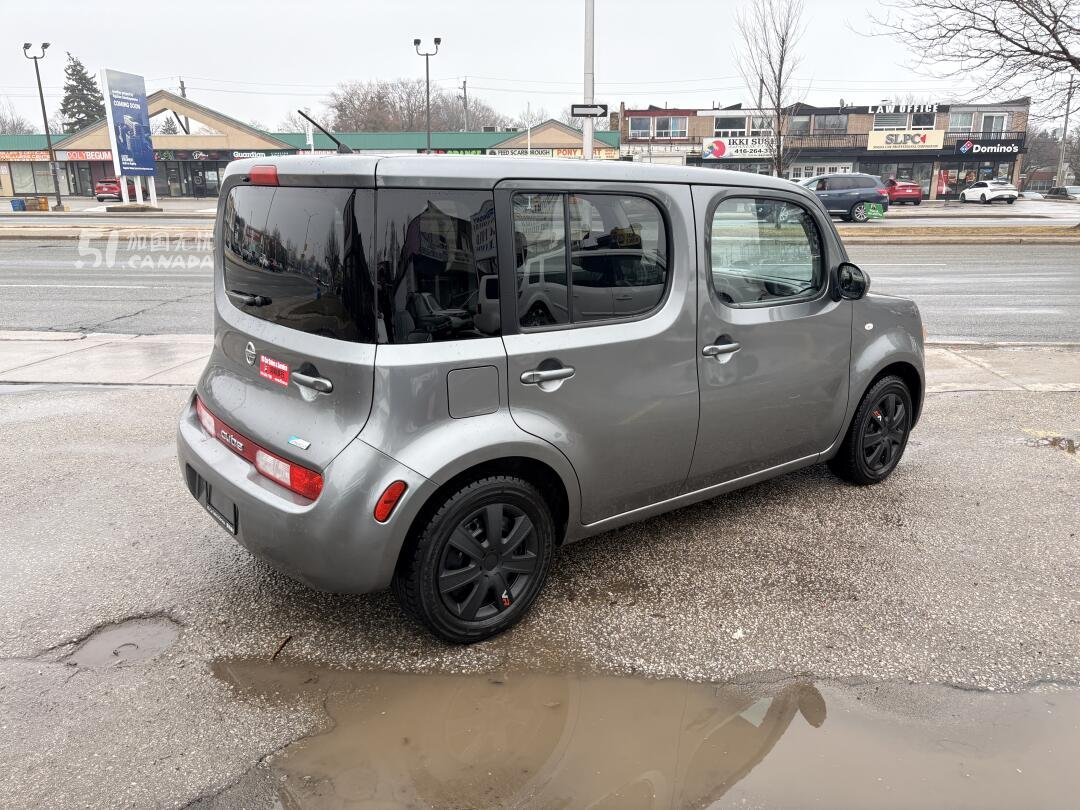 2009 Nissan Cube view 5