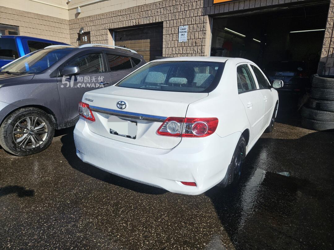 2012 Toyota Corolla view 8