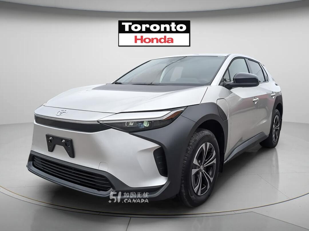 2025 Toyota bZ4X view 1