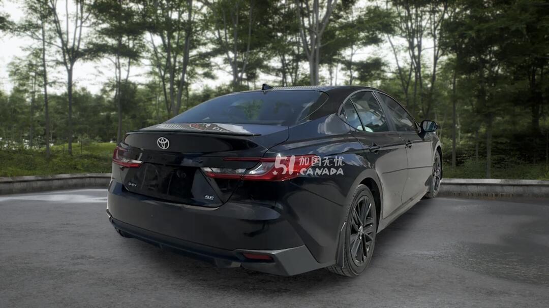 2025 Toyota Camry view 4