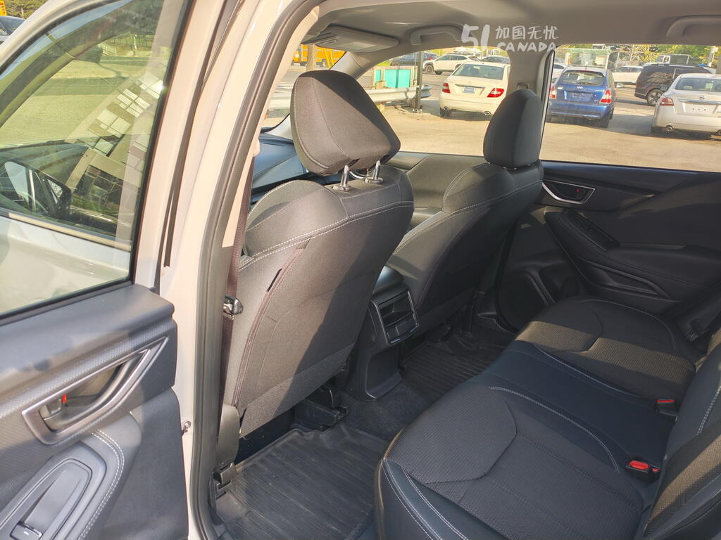 2024 Subaru Forester view 6