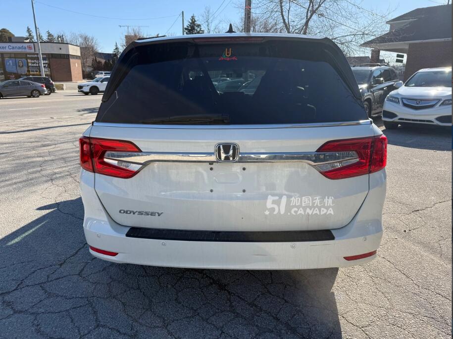 2019 Honda Odyssey view 2