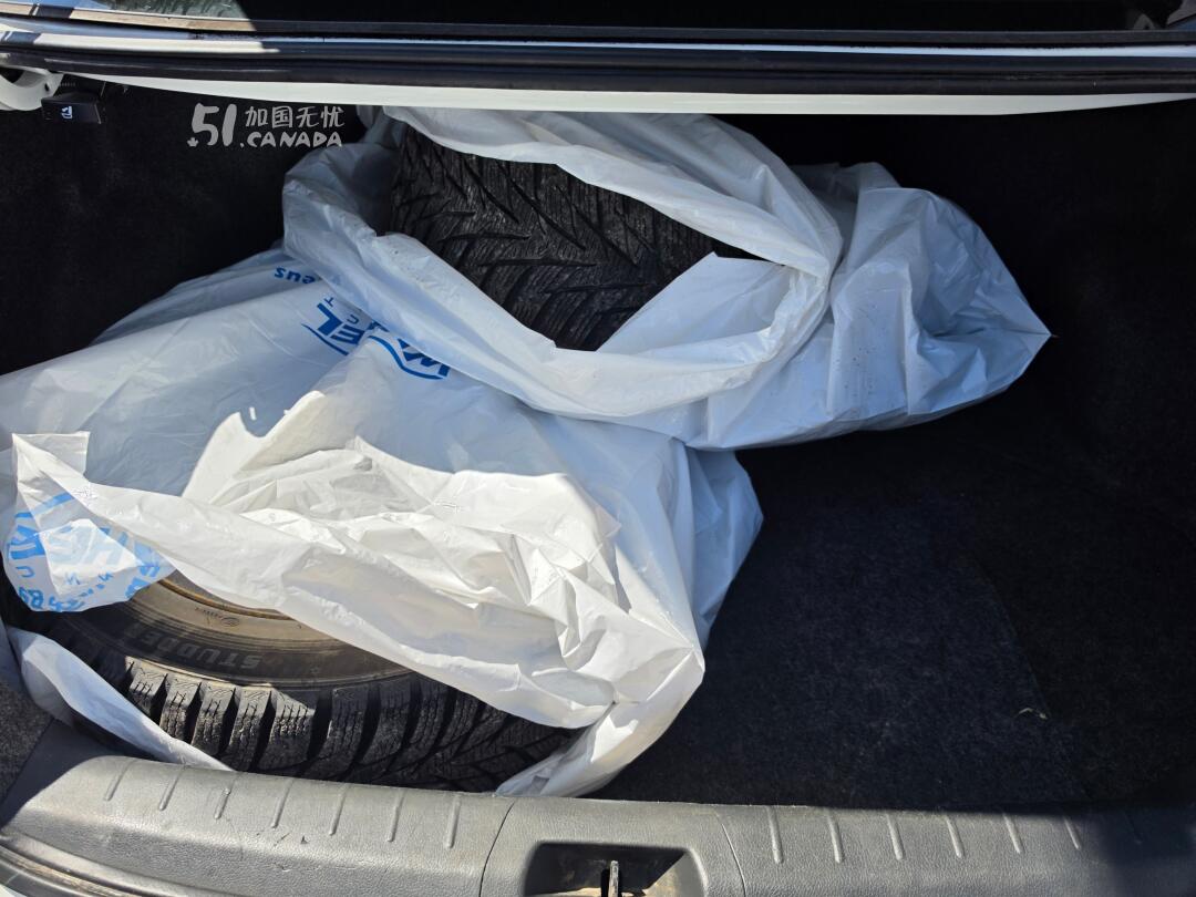 2011 Honda Accord view 3
