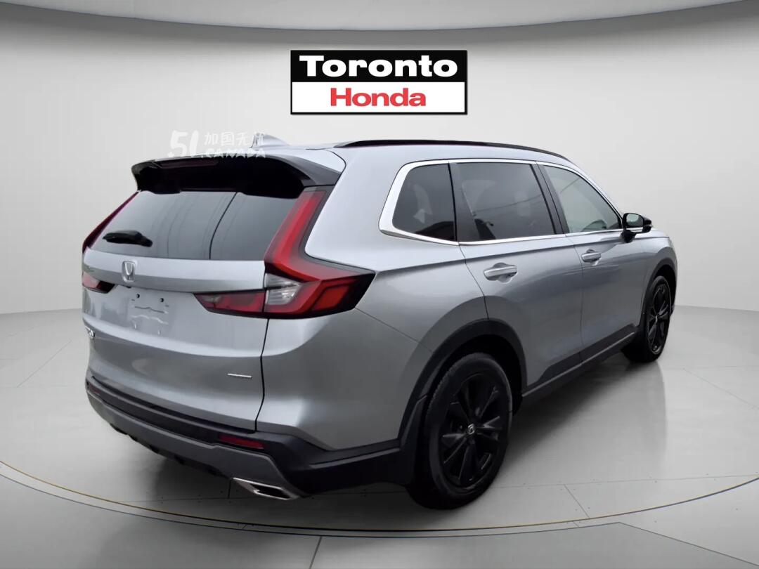2025 Honda CR-V view 4