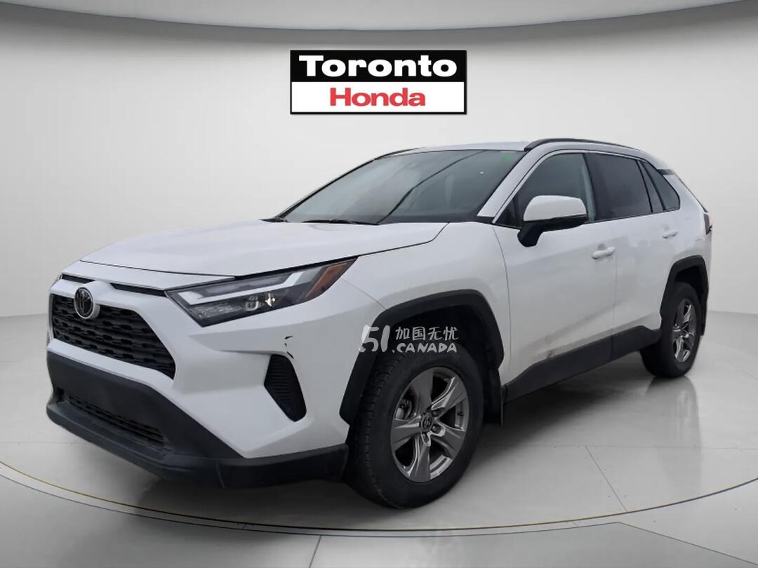 2025 Toyota RAV 4 view 2