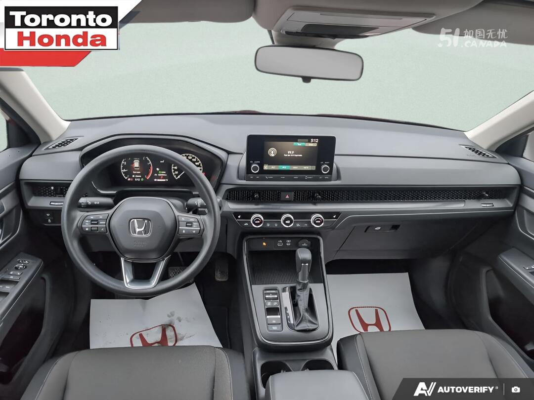 2025 Honda CR-V view 6