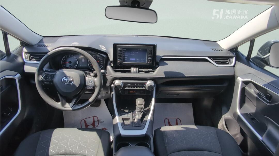 2021 Toyota RAV 4 view 5