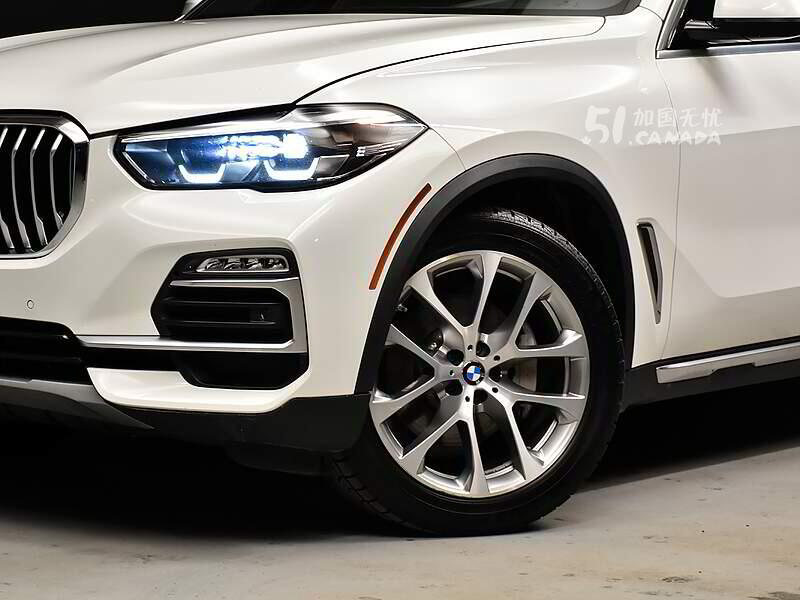 2021 BMW X5 view 3