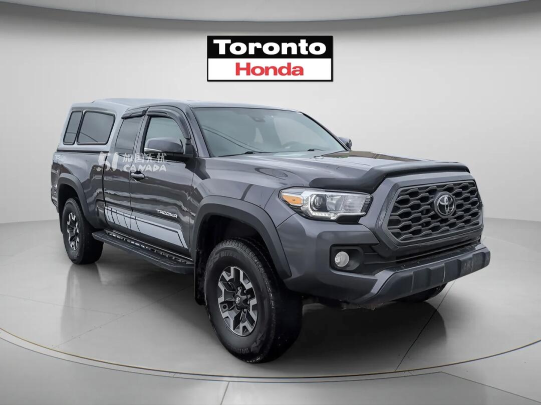 2023 Toyota Tacoma view 2