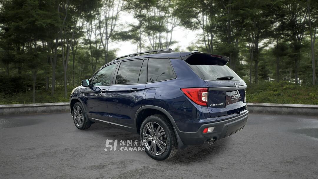 2019 Honda Passport view 4