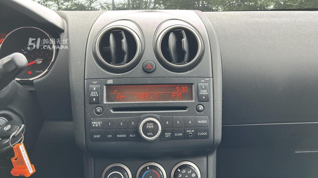 2010 Nissan Rogue view 6