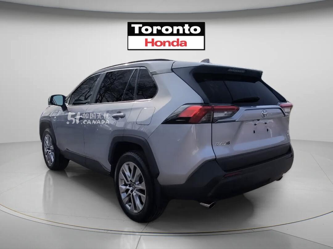 2025 Toyota RAV 4 view 3