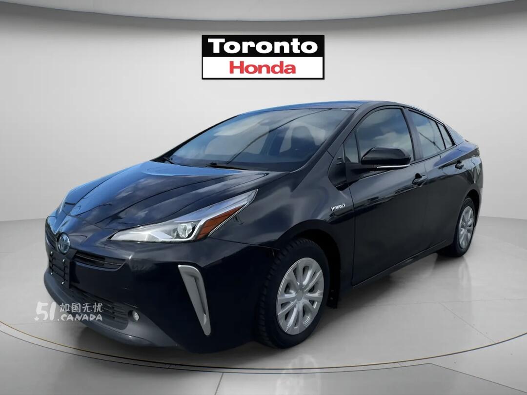 2022 Toyota Prius view 1