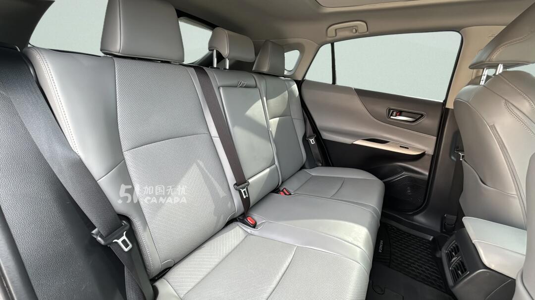 2023 Toyota Venza view 8
