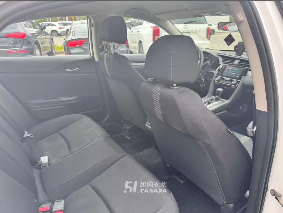 2018 Honda Civic view 5