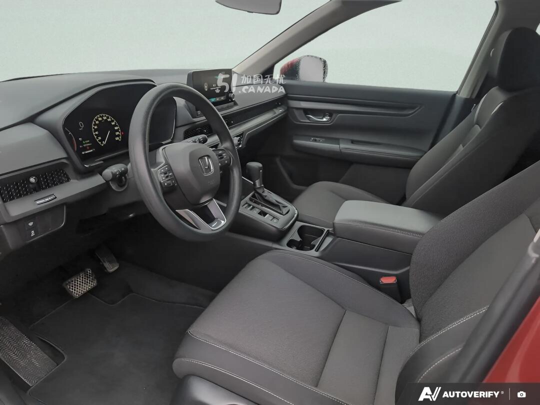 2025 Honda CR-V view 5