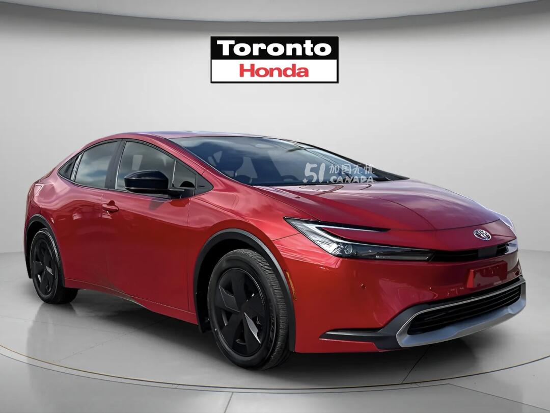 2025 Toyota Prius view 2