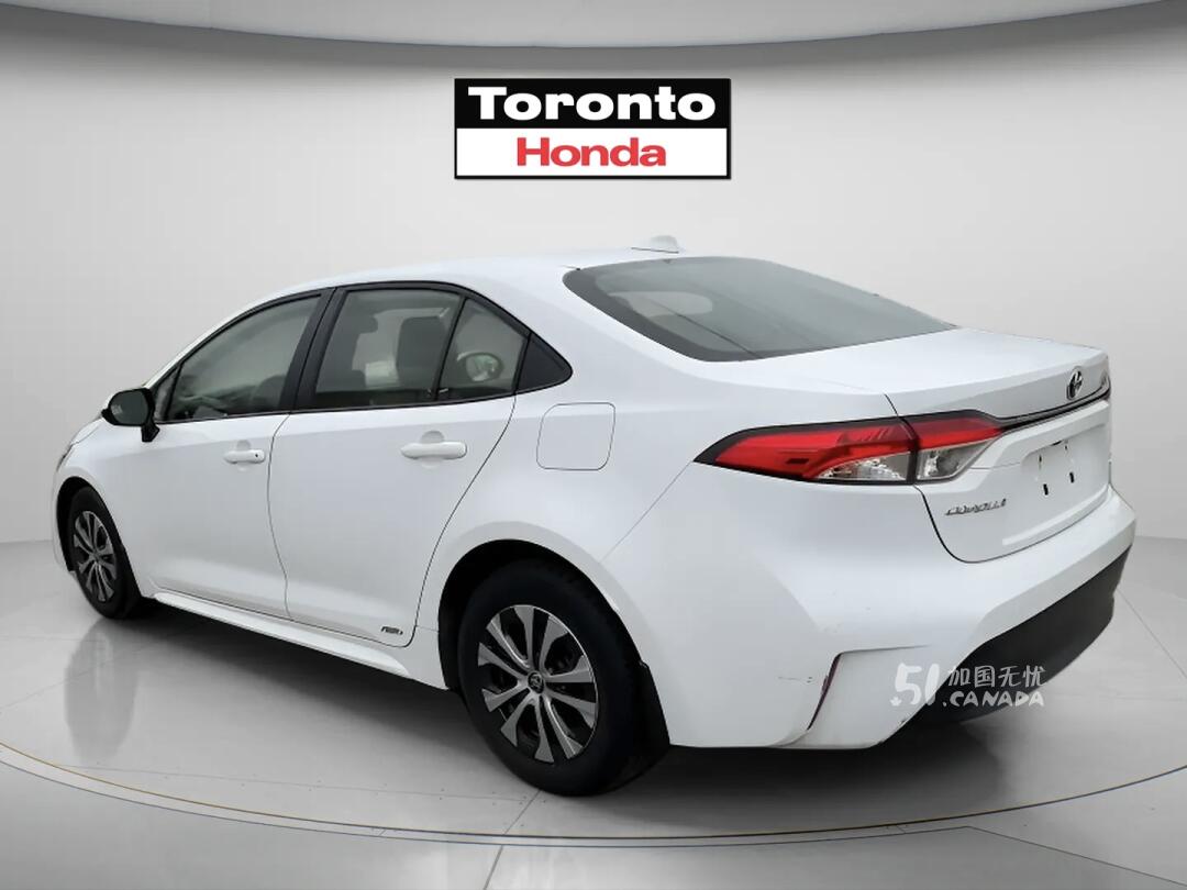 2025 Toyota Corolla view 3