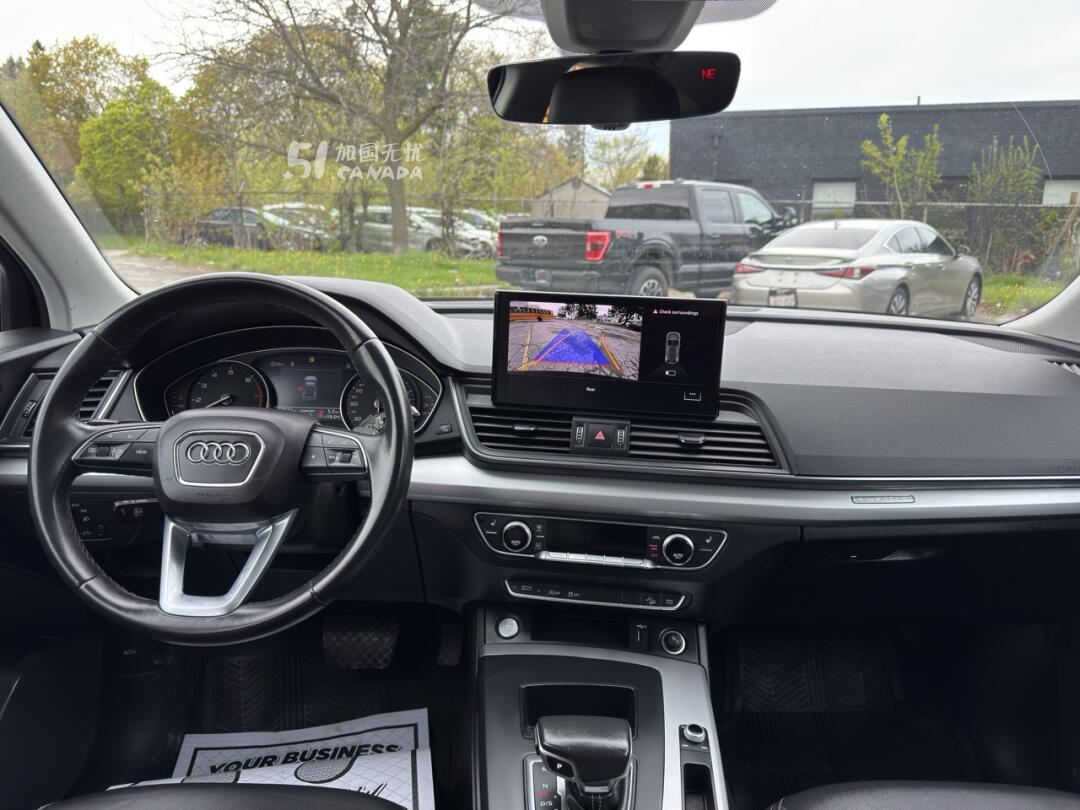 2021 Audi Q5 view 7
