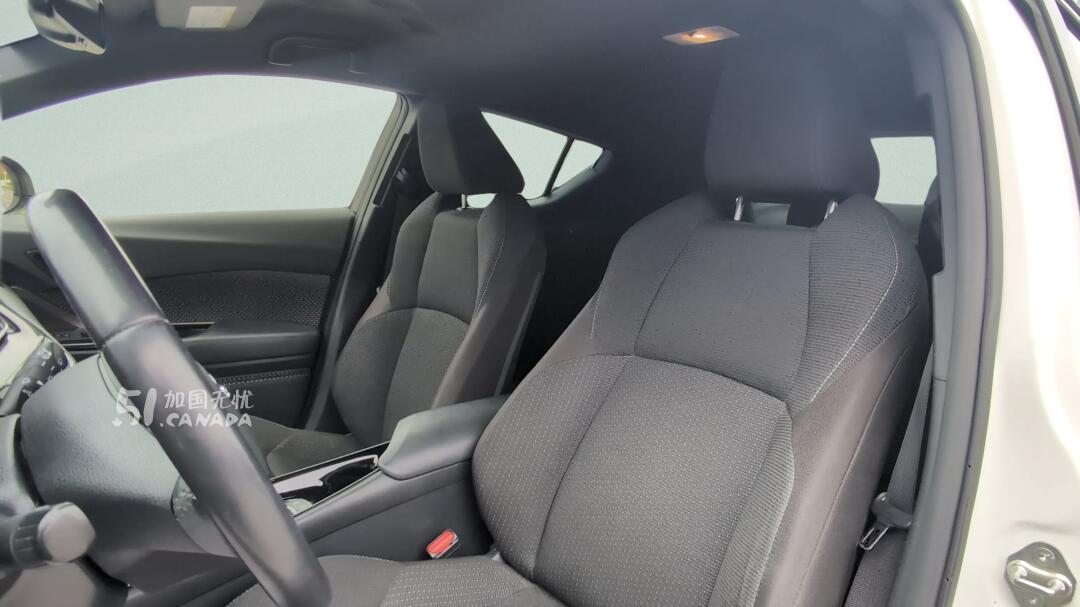 2019 Toyota C-HR view 7