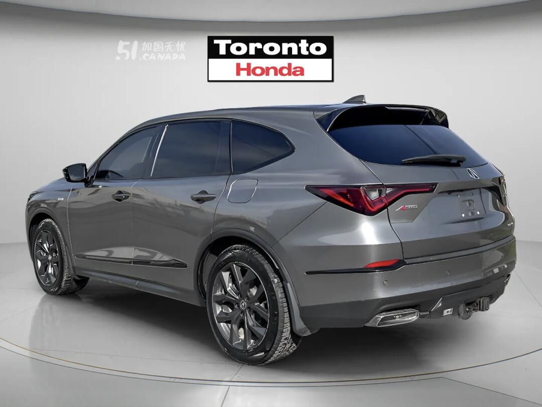 2022 Acura MDX view 4
