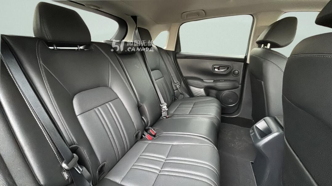2025 Honda HR-V view 8