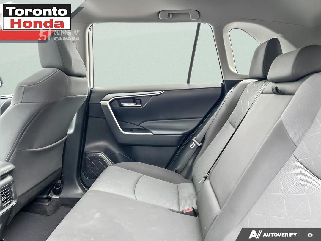 2024 Toyota RAV 4 view 9