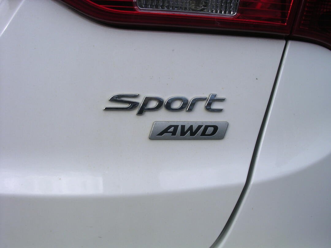 2015 Hyundai Santa Fe view 5