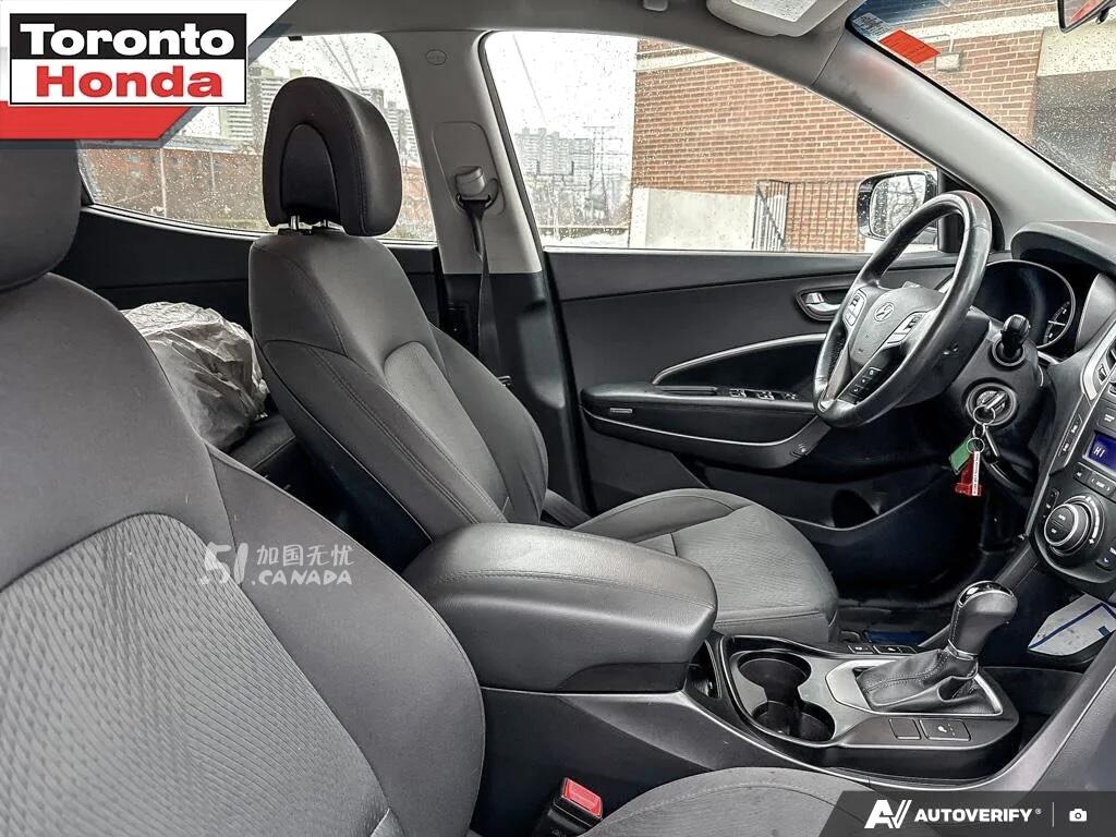 2017 Hyundai Santa Fe view 7