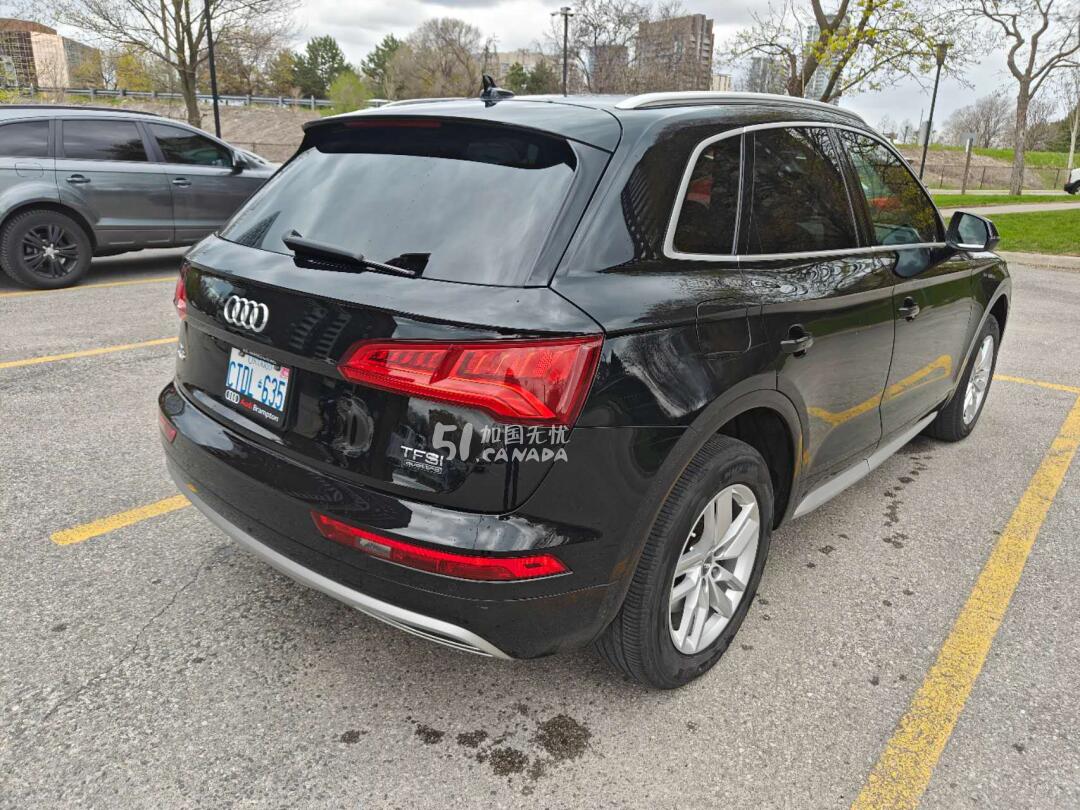 2018 Audi Q5 view 4