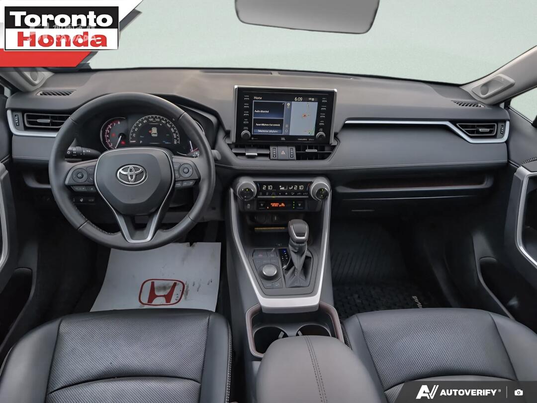 2020 Toyota RAV 4 view 8
