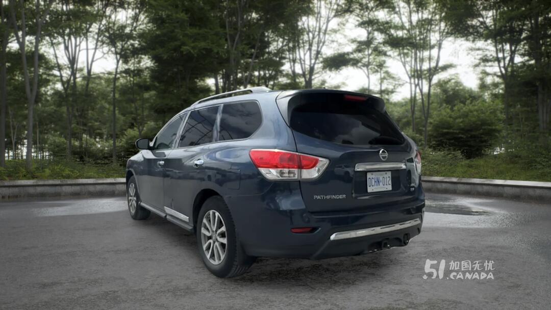 2014 Nissan Pathfinder view 4