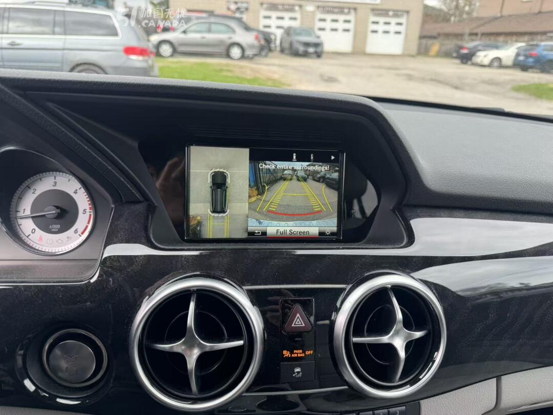 2015 Mercedes-Benz GLK view 9