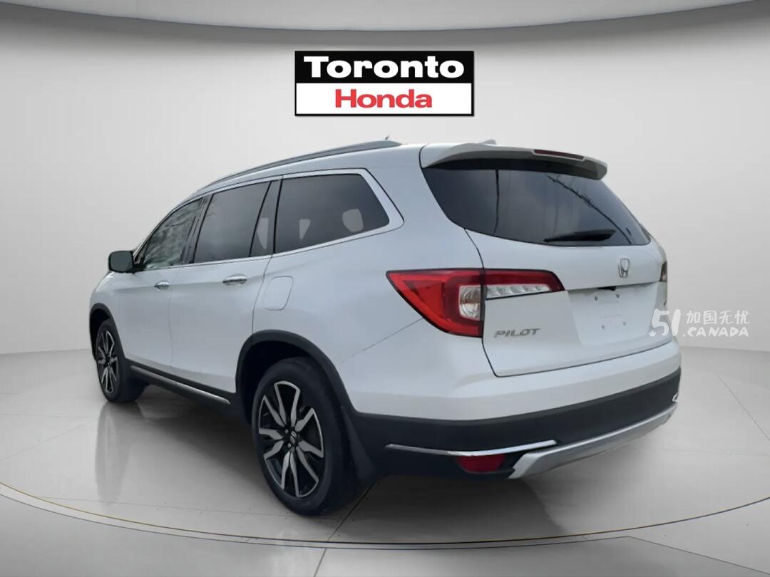 2022 Honda Pilot view 4