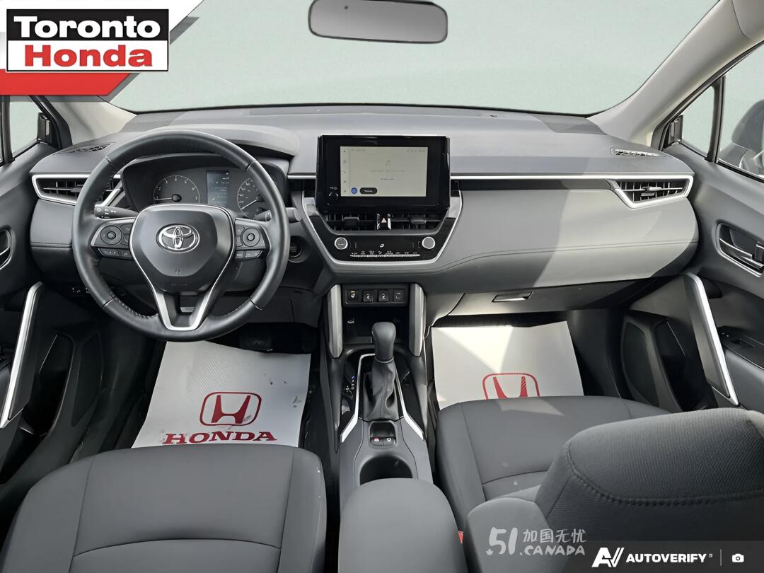 2025 Toyota Corolla view 5