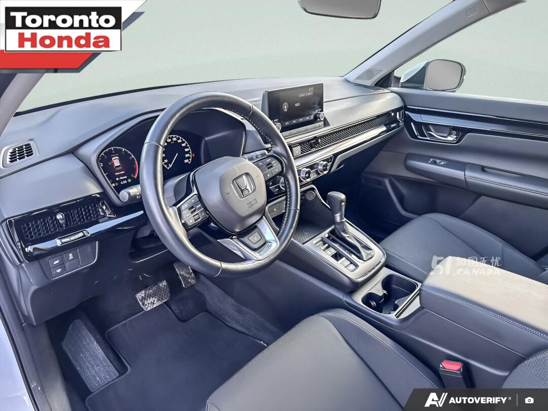 2025 Honda CR-V view 6