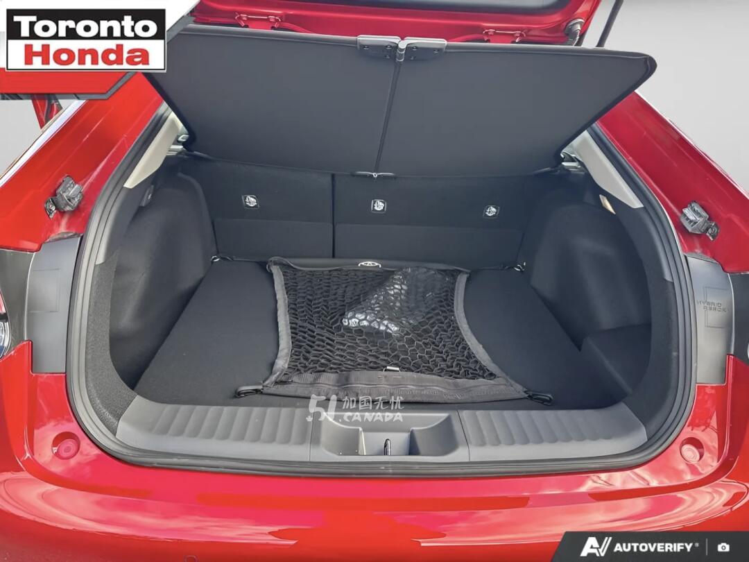 2025 Toyota Prius view 10