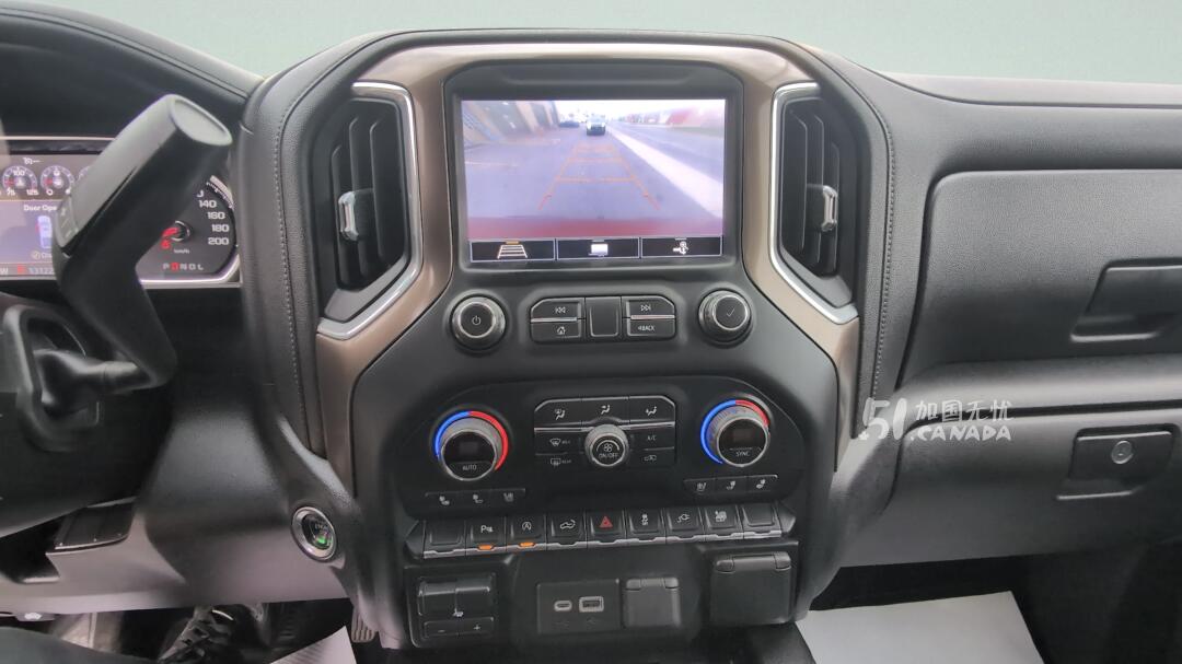 2020 Chevrolet Silverado 1500 view 5