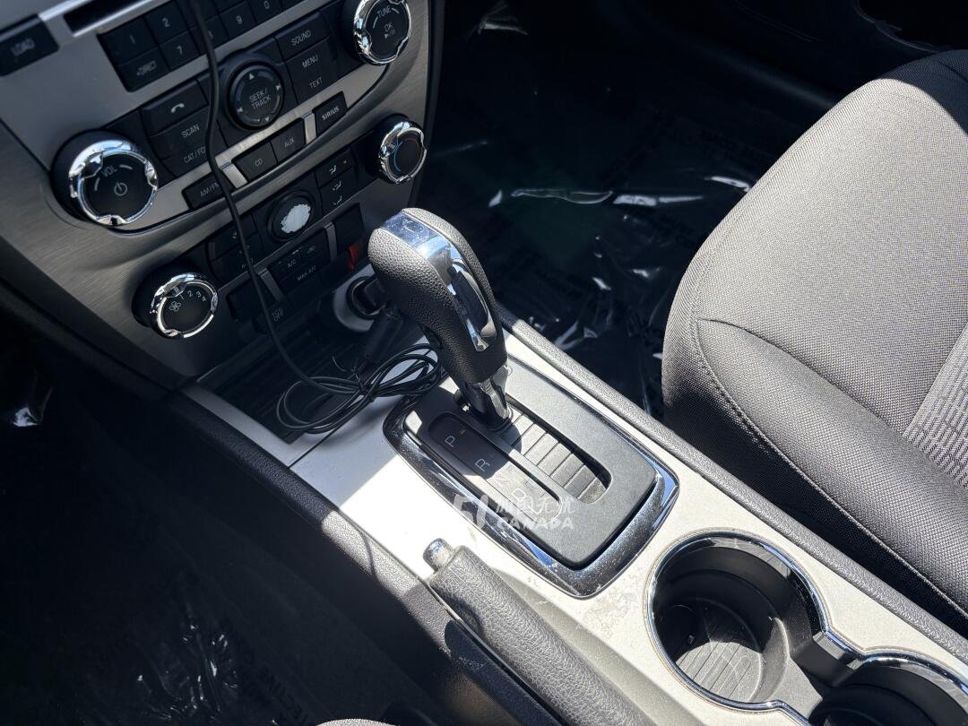 2011 Ford Fusion view 10