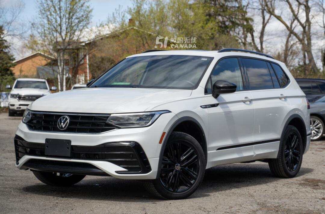 2022 Volkswagen Tiguan view 5