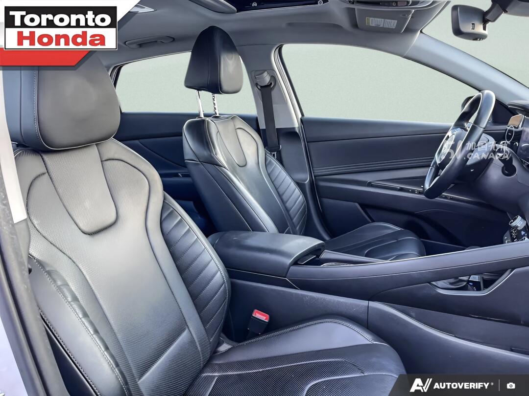 2022 Hyundai Elantra view 5