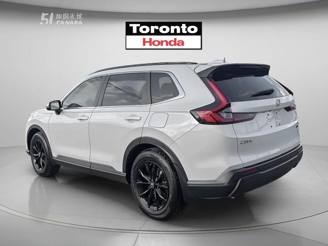 2025 Honda CR-V view 4