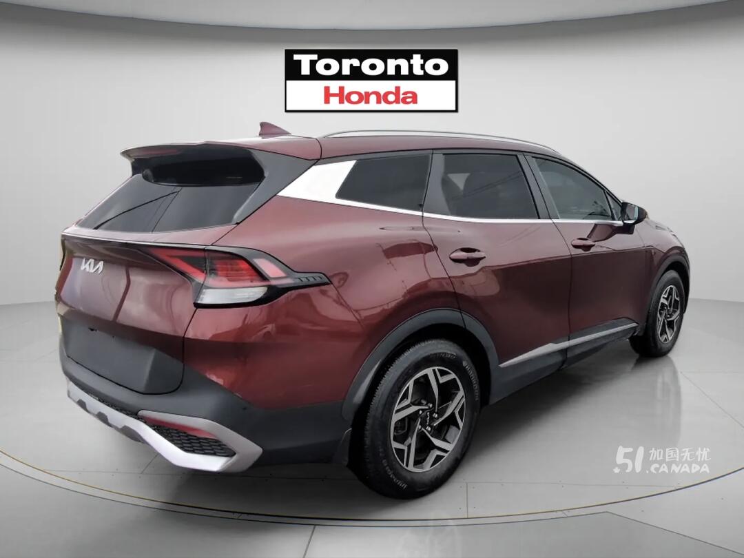 2023 Kia Sportage view 3