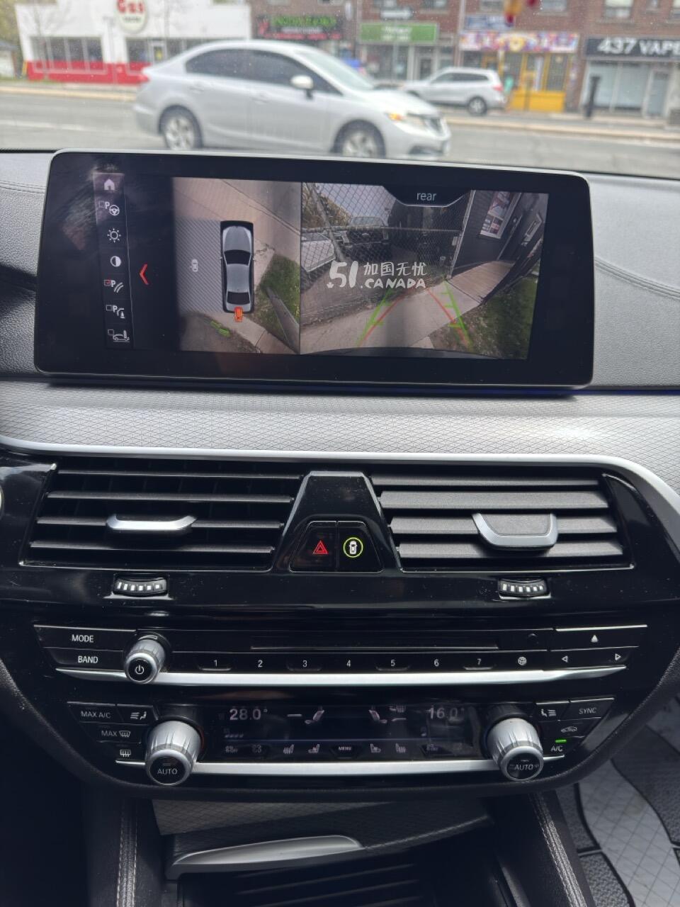2017 BMW 5 Series view 10