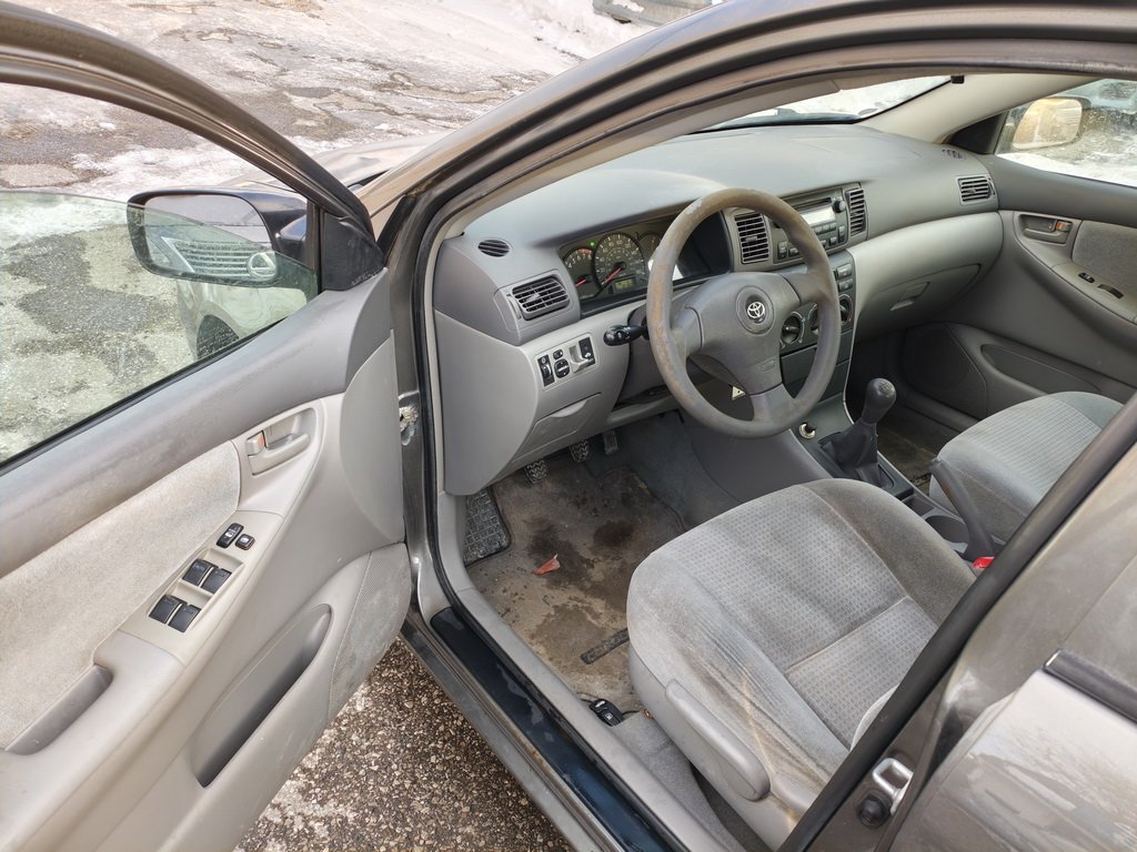 2006 Toyota Corolla view 4
