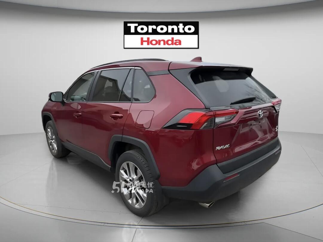 2025 Toyota RAV 4 view 3