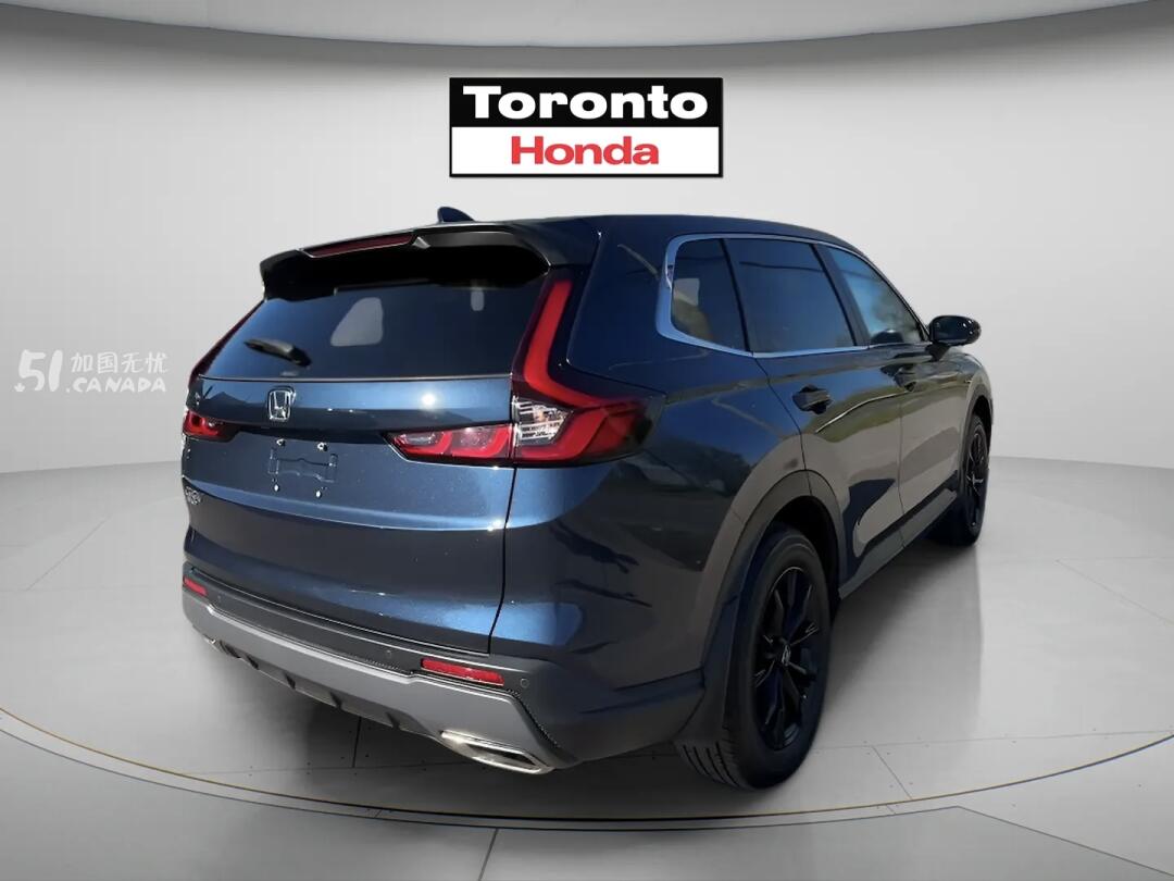 2025 Honda CR-V view 4