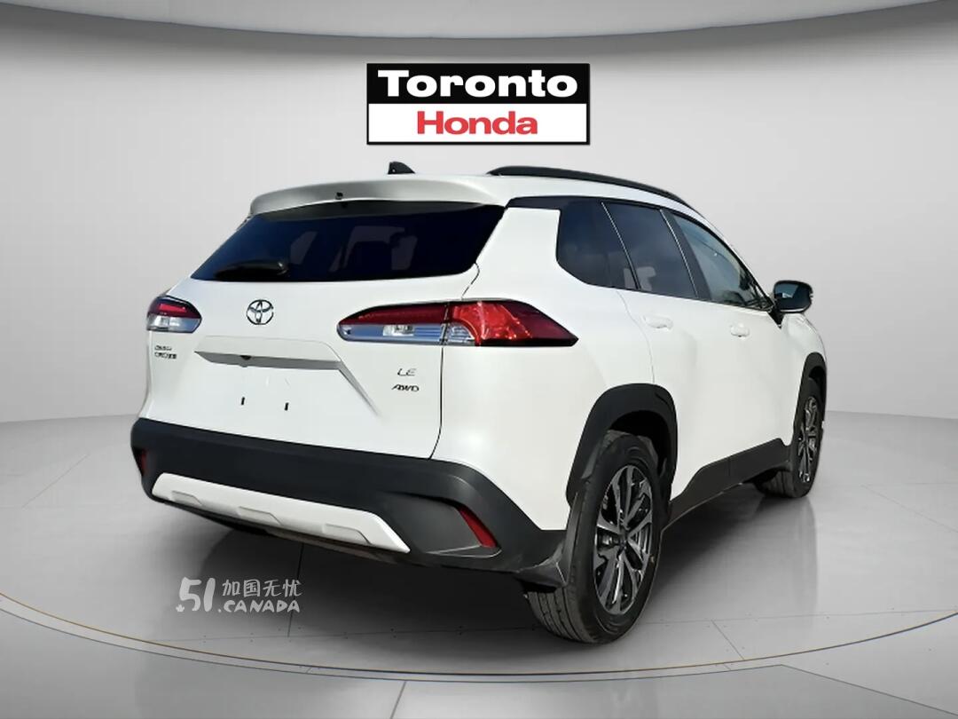 2025 Toyota Corolla view 3